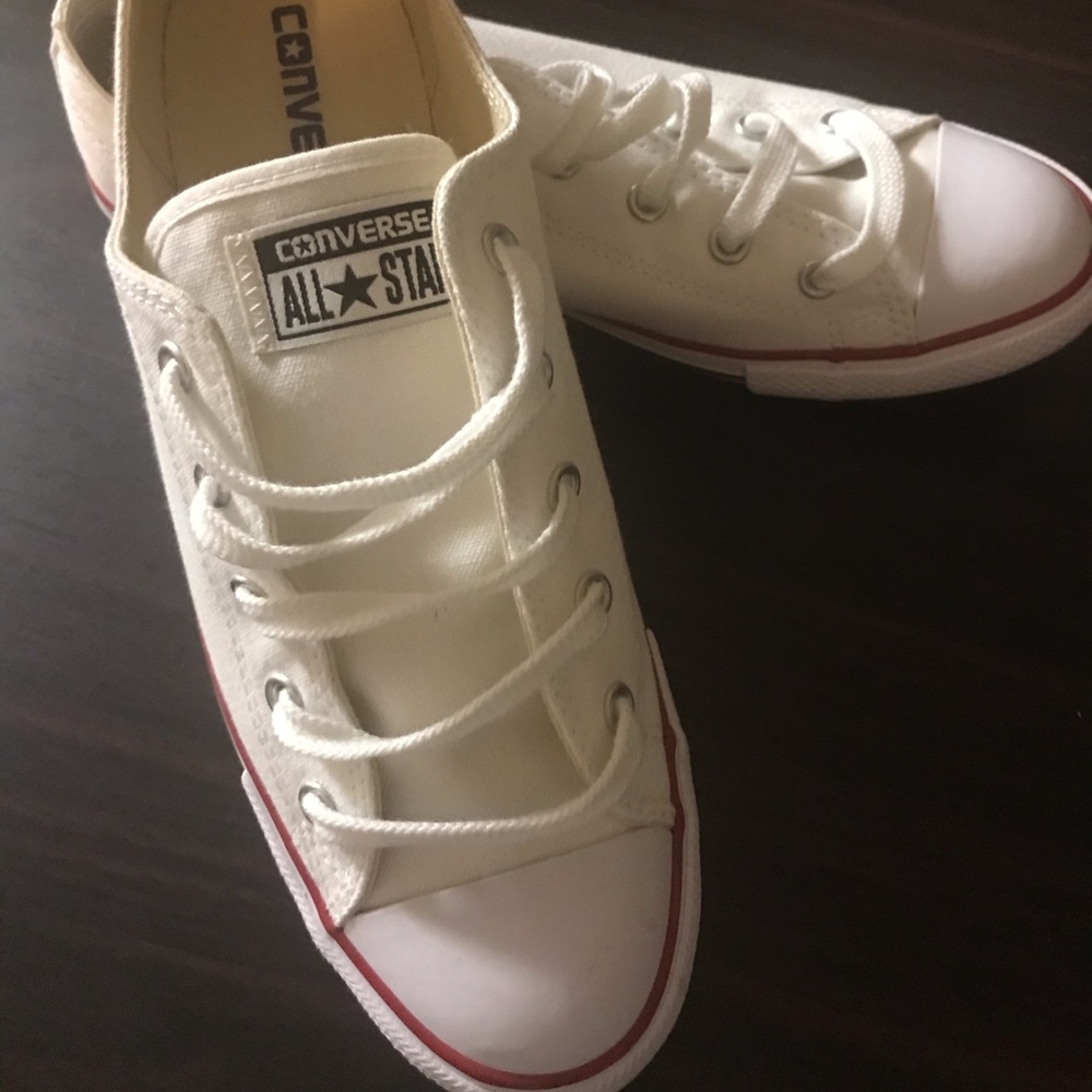 Converse Sneakers Size 9-Never Worn!